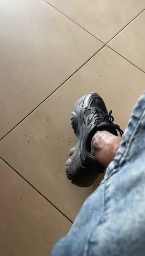 @⁰