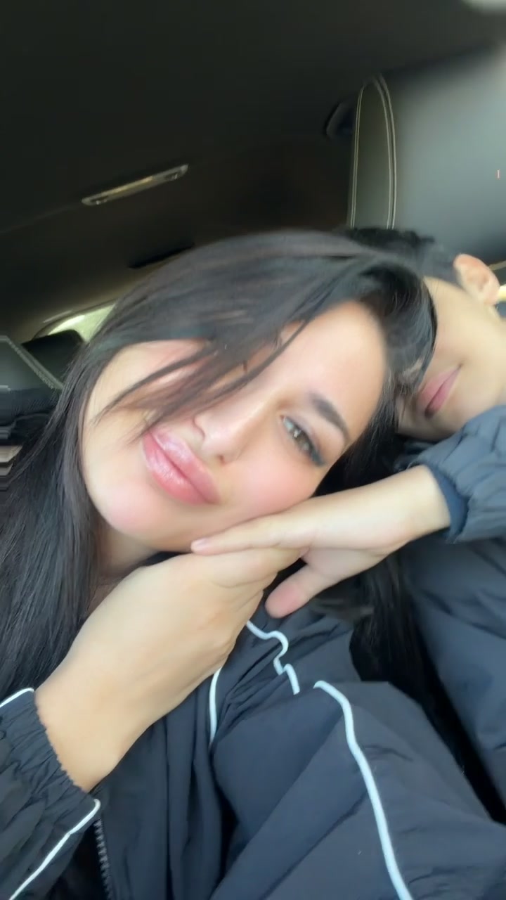 @Laura 🇺🇦+&hearts;️☀️💚