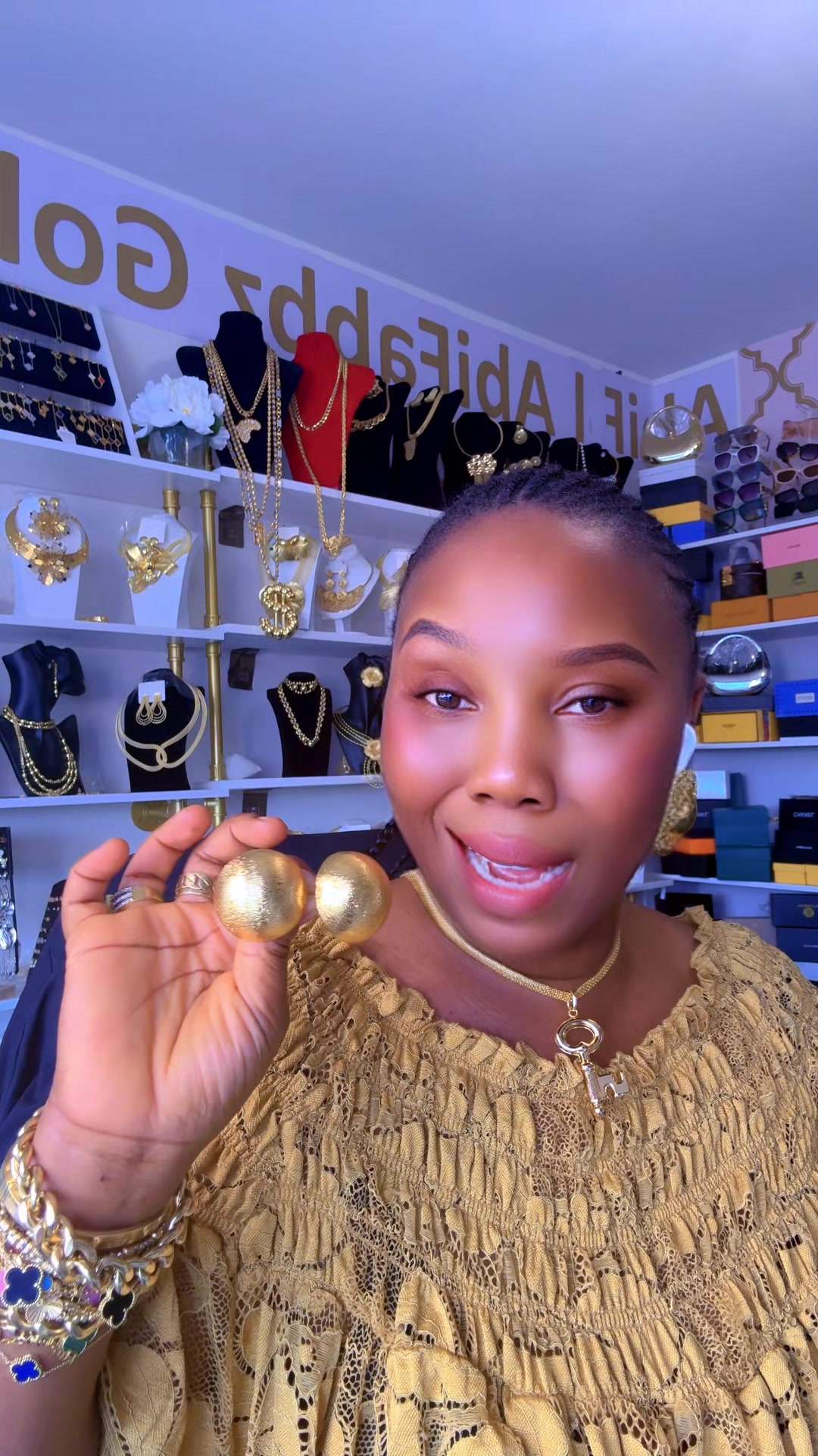 @AbiFabbz jewelry 🇨🇦🇺🇸🇬🇧