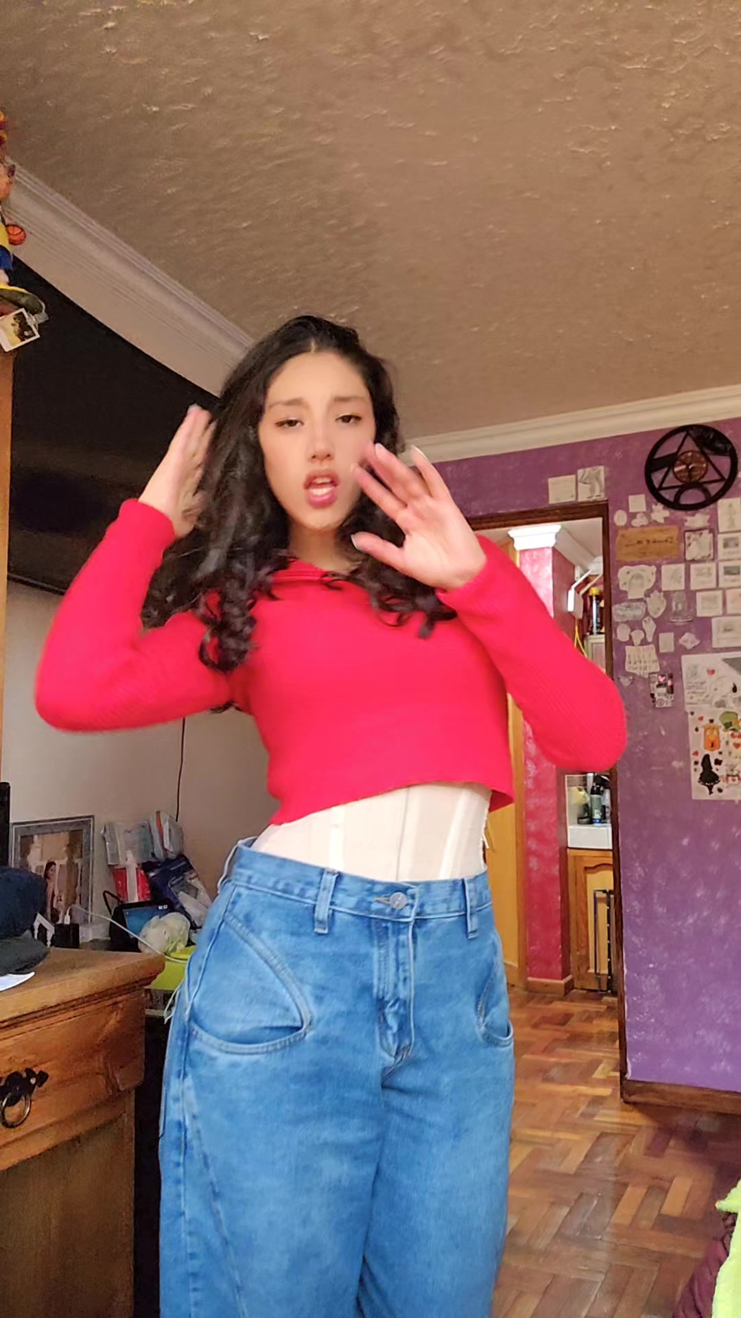 @Thais_v3