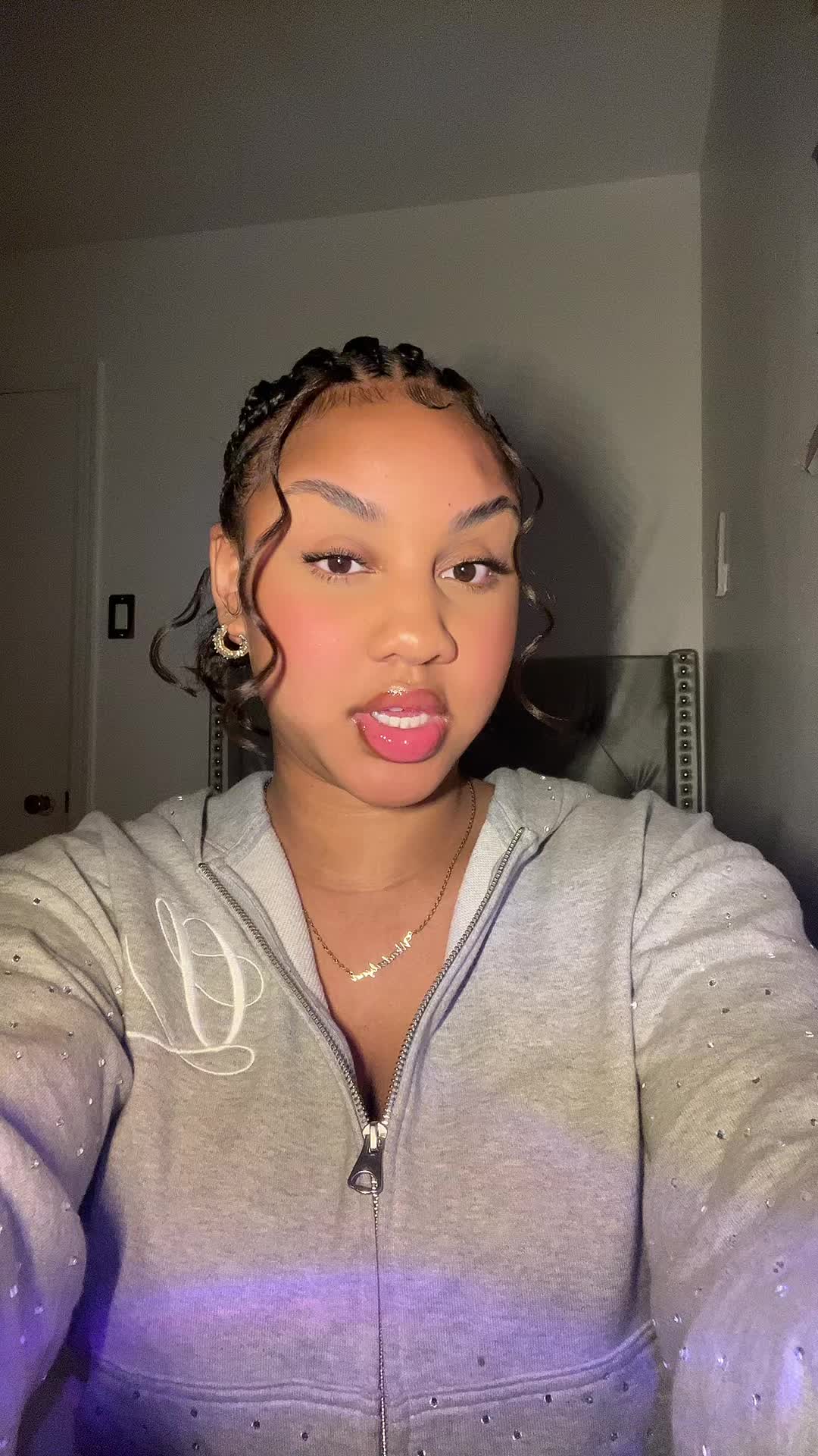 @𝐌𝐢𝐬𝐬 𝐂𝐫𝐚𝐳𝐲💫