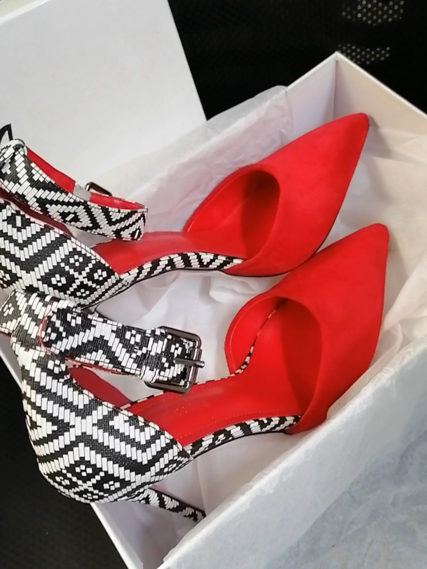 @ANERI SHOEZ