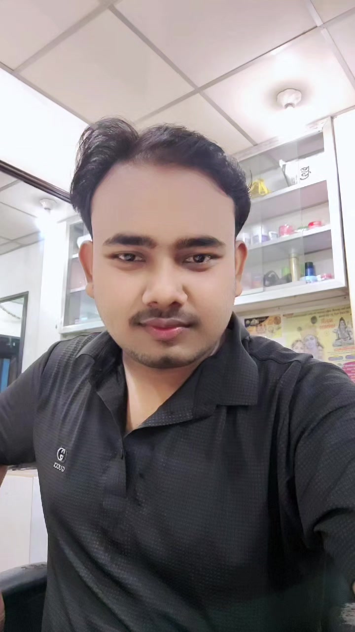 @🇧🇩 𝙍𝙖𝙝𝙪𝙡'🤍