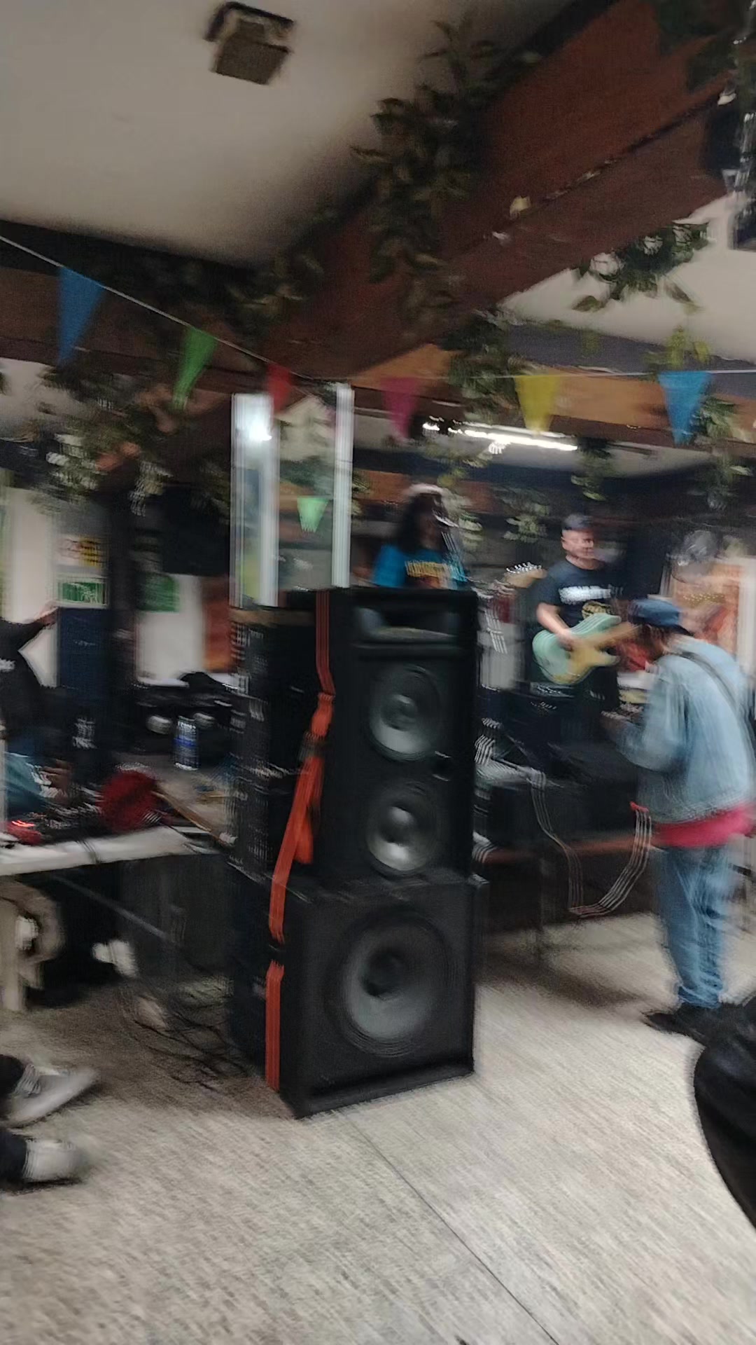 @Brebaje Extraño
