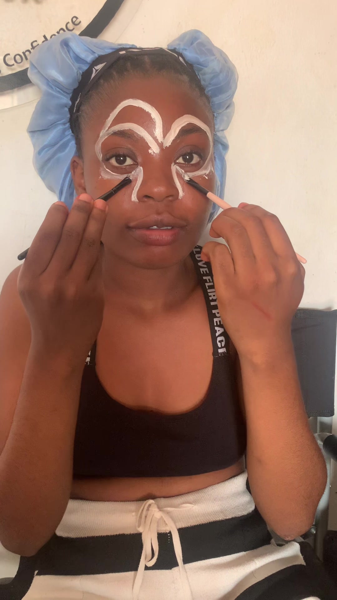 @Makeup artist Didi