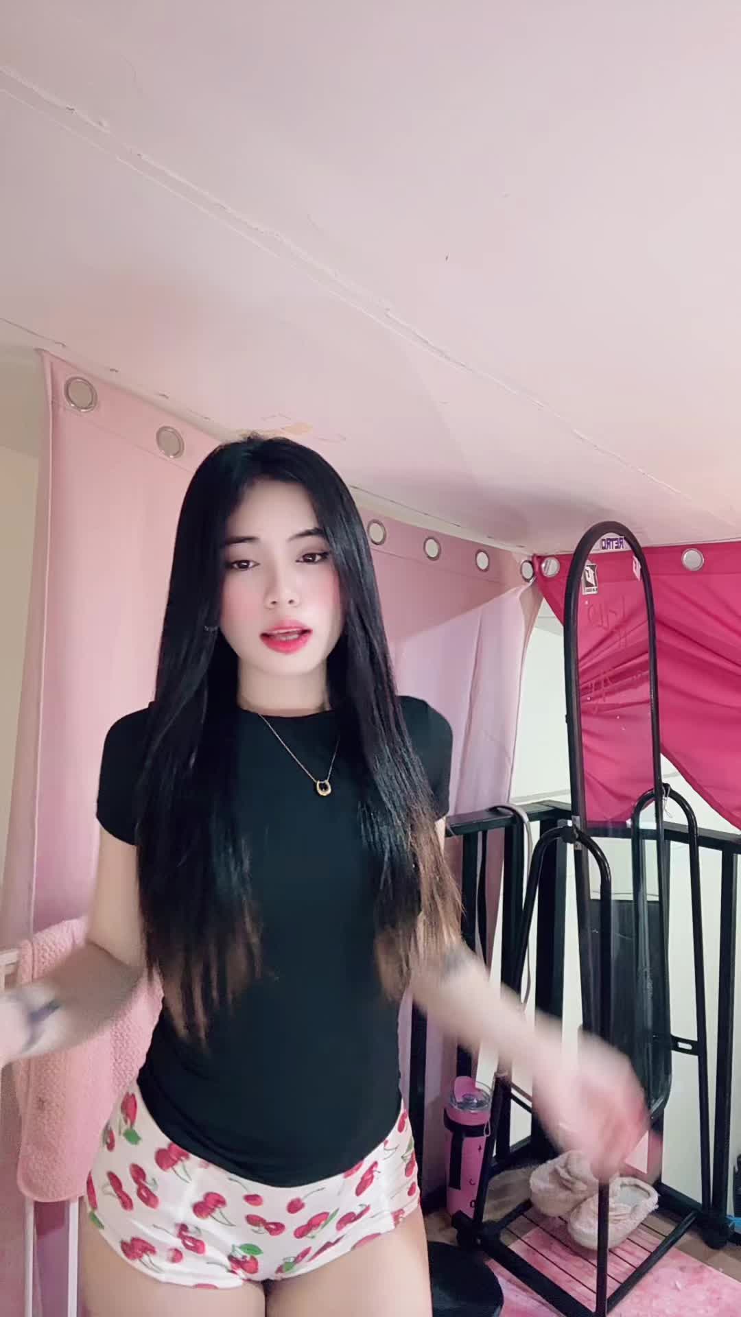 @strwberry🍓