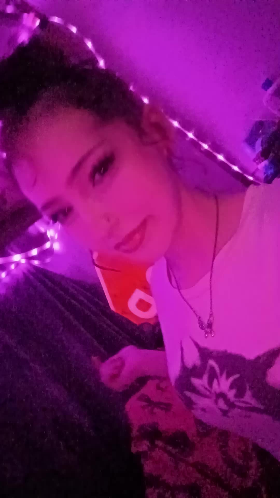 @whosthisdeva!