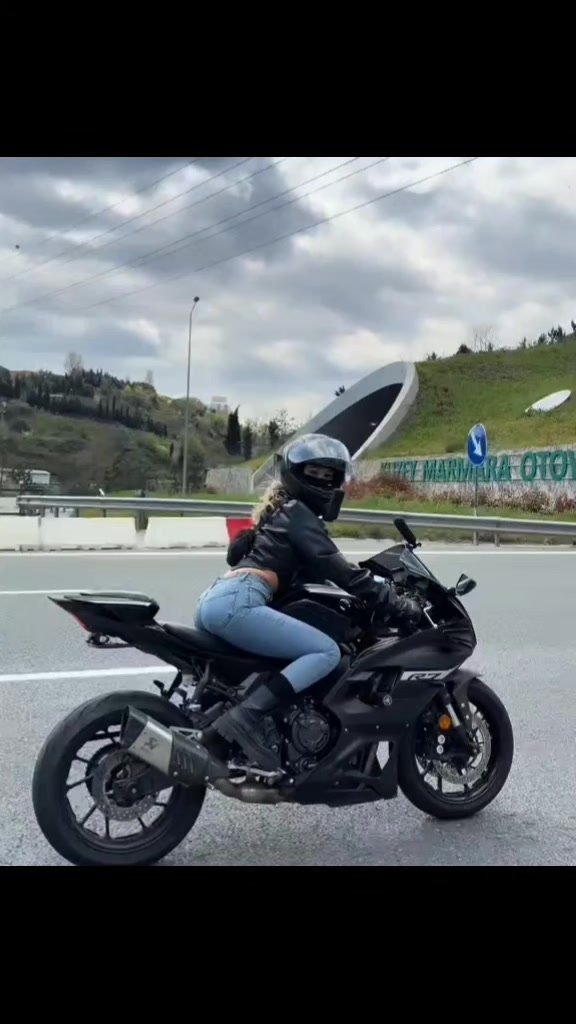 @İDMANÇI QIZ