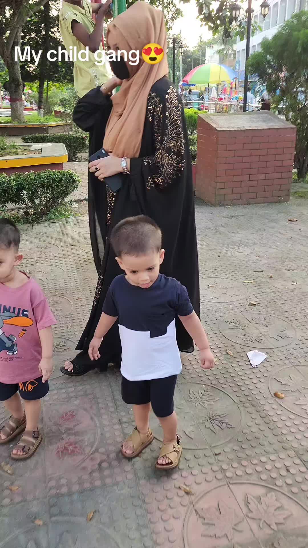 @Triplet cute Family