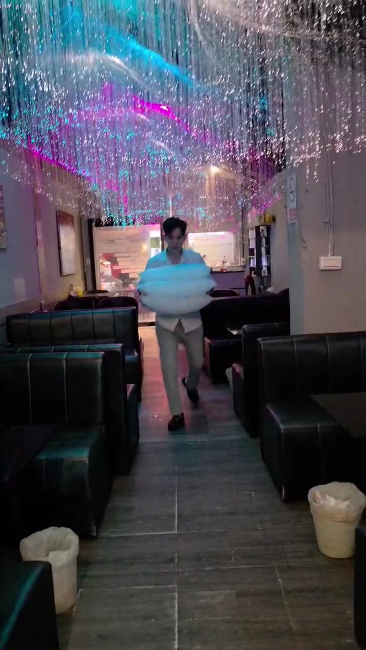 @Lay