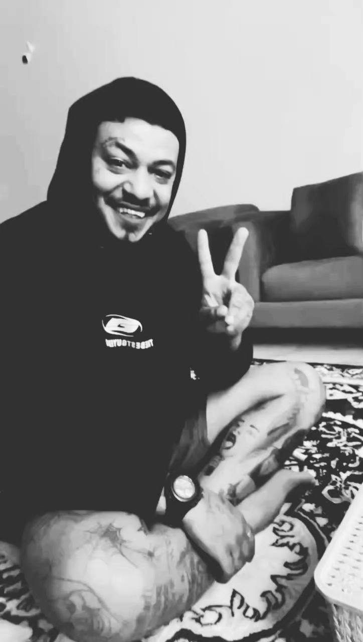 @&laquo;꧁ بو ناصر ꧂&raquo;