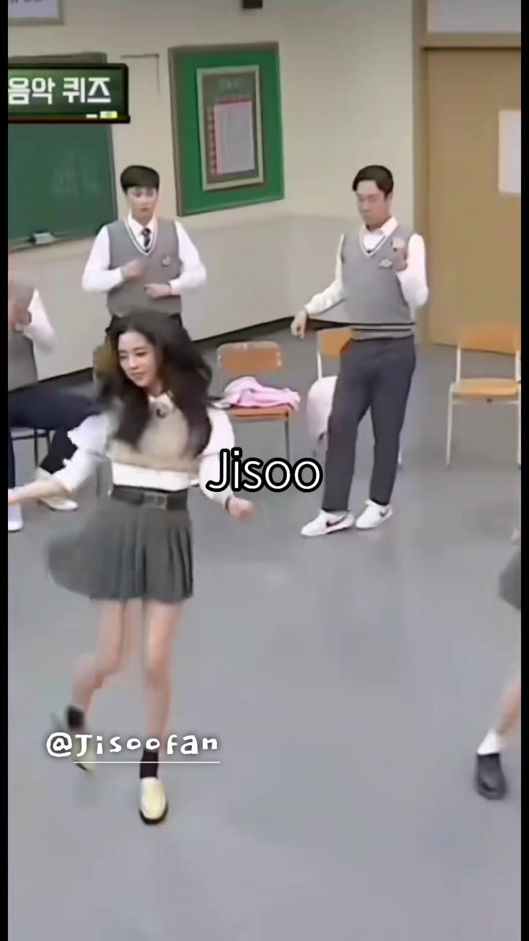 @Jisoofan