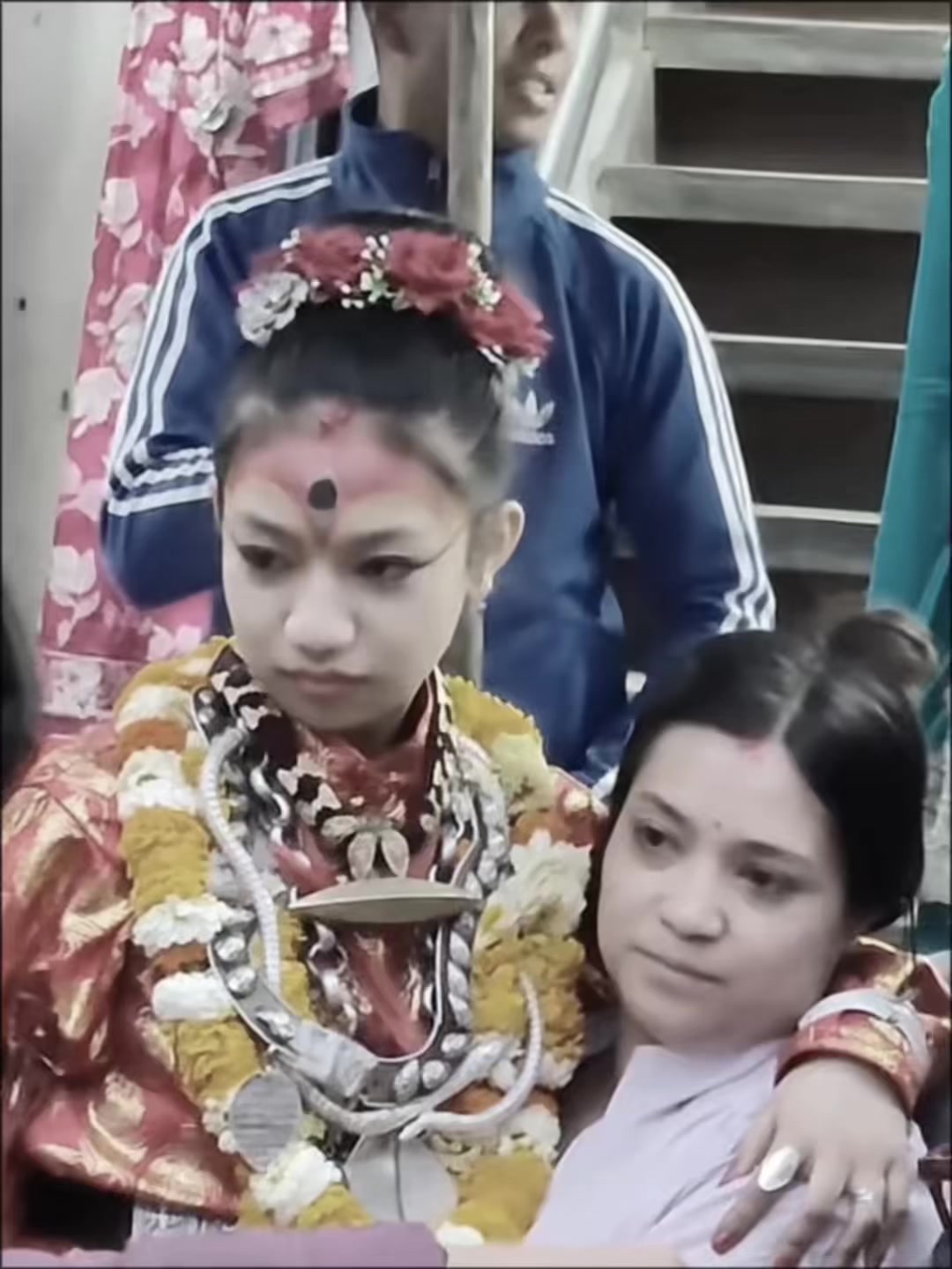 @झी नेवा पी