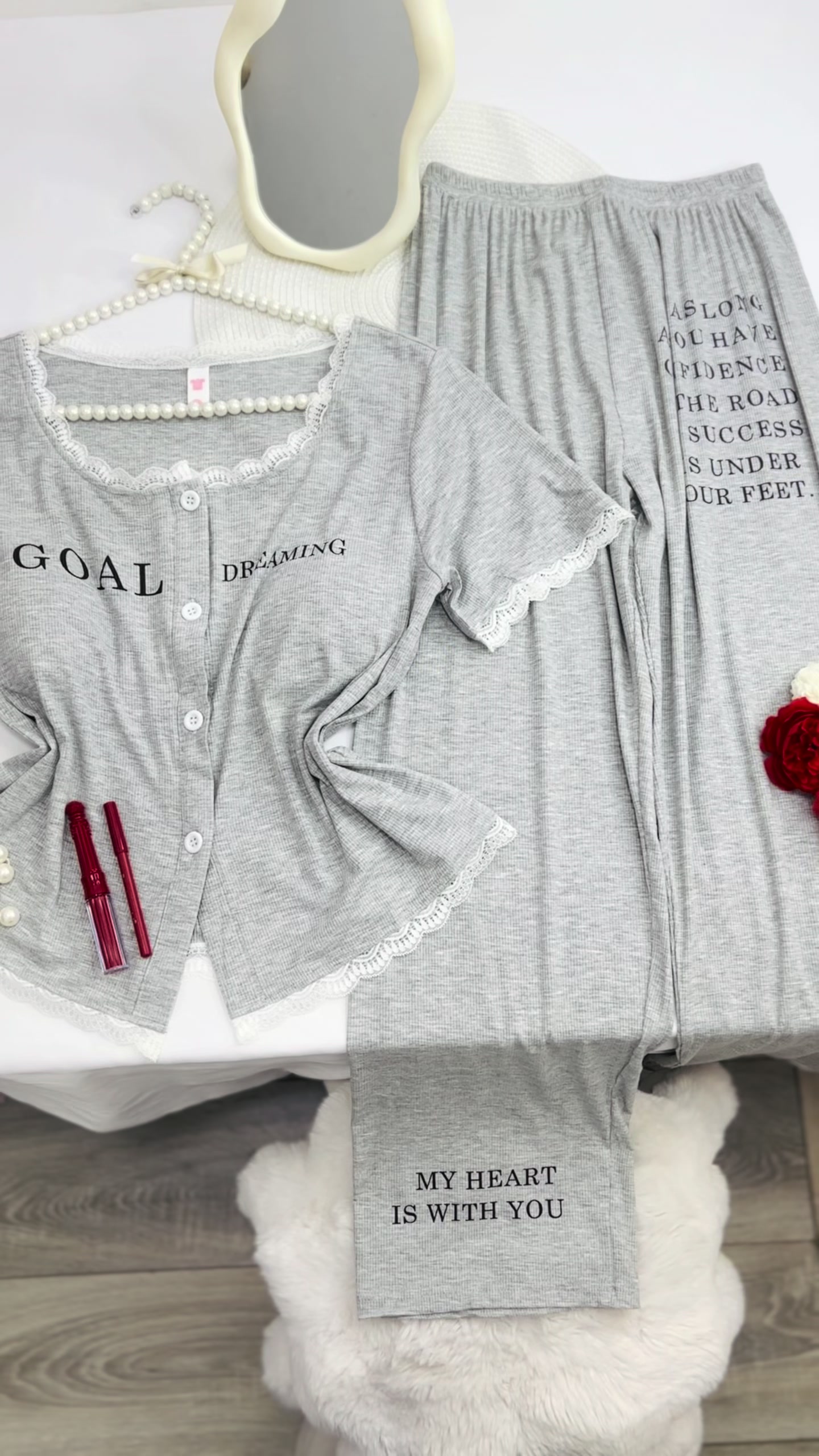 @Lucy Lingerie