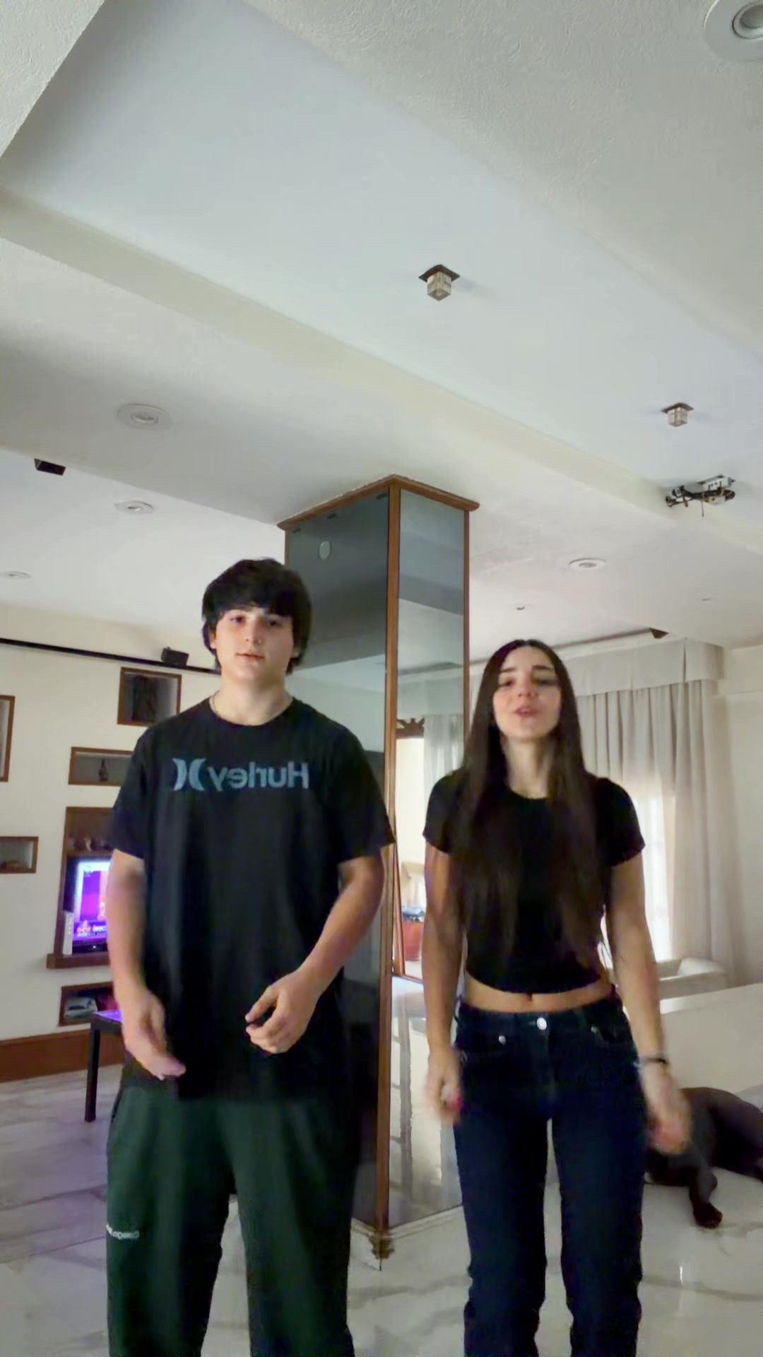 @whosthisdeva