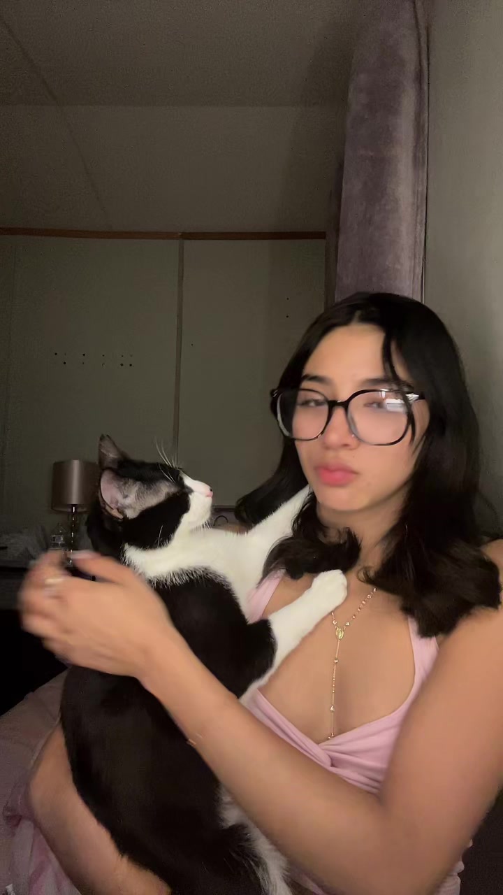 @nicole ♡︎