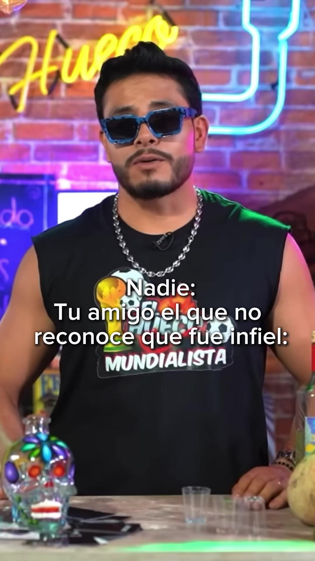 @Elhueco_
