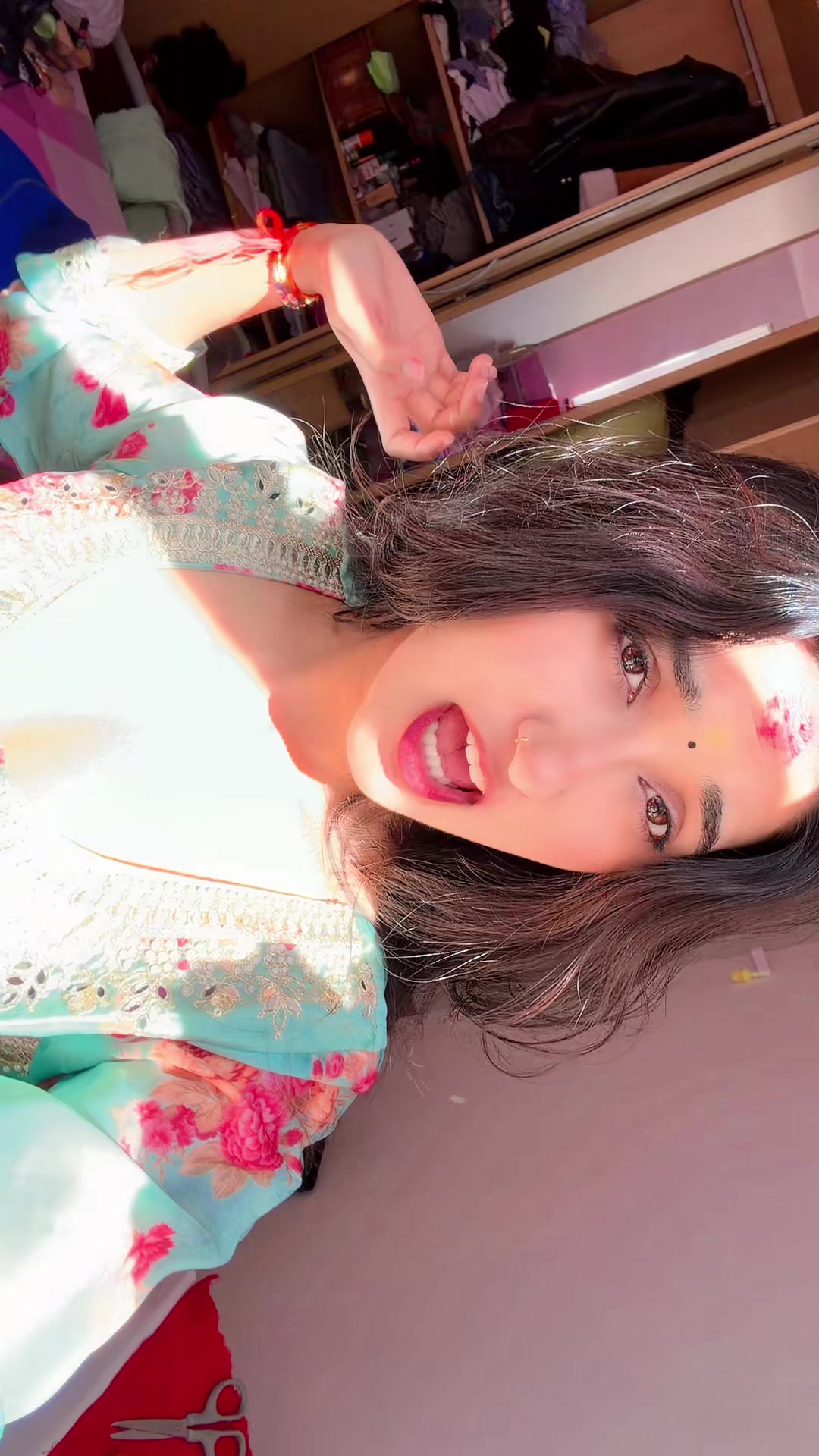 @Sʜoneeya◉‿◉