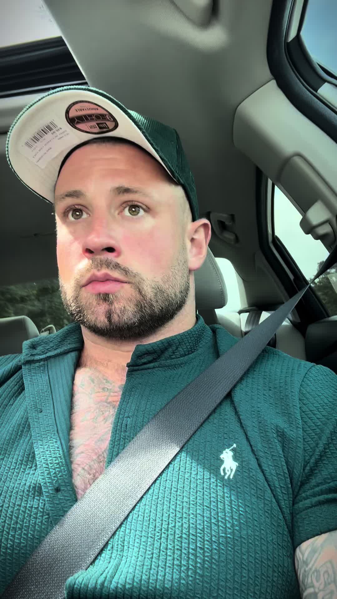 @_kevykevv