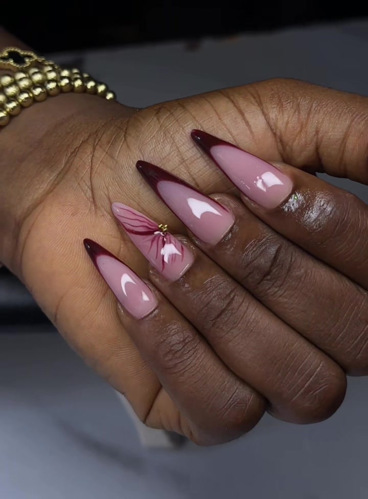 @NAIL TECHNICIAN IN IBADAN