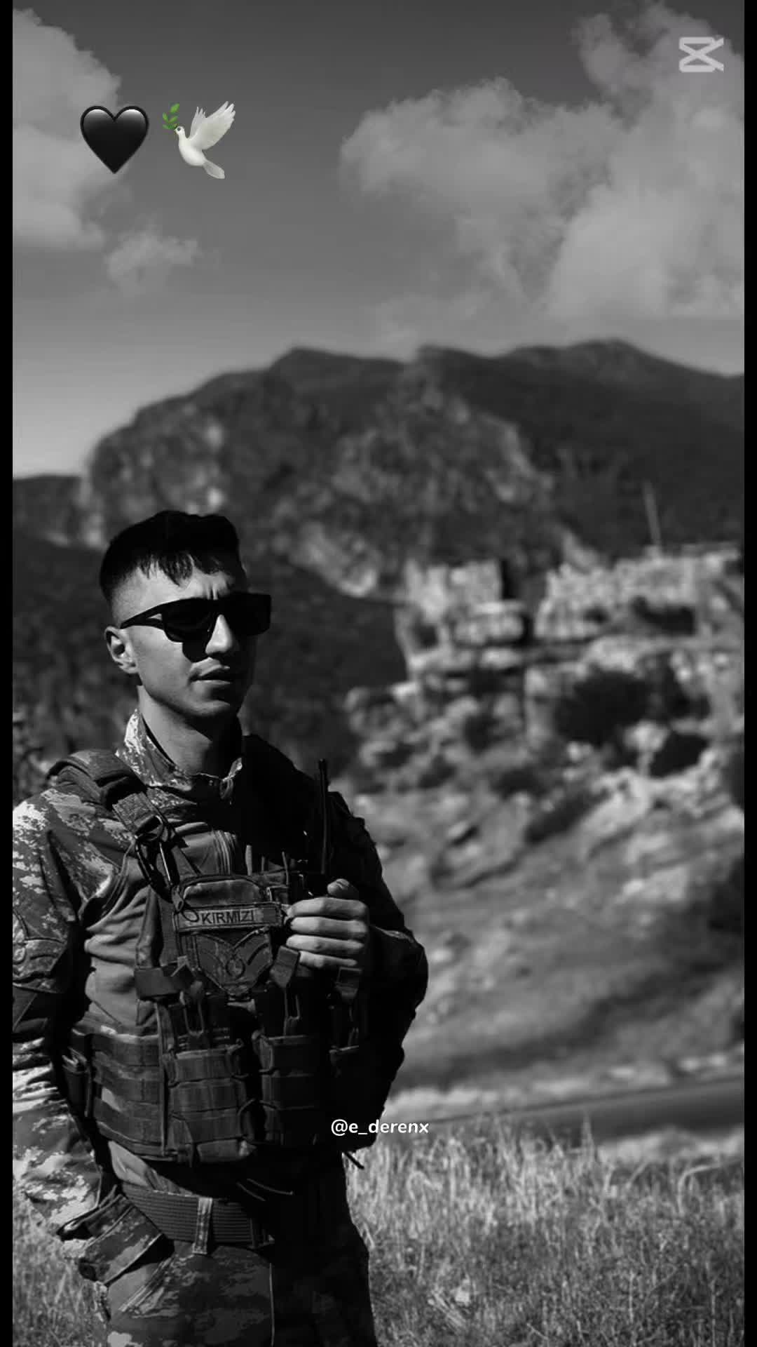 @𝘼𝙔𝘿𝙄𝙉 𝙆𝙄𝙍𝙈𝙄𝙕𝙄 🇹🇷