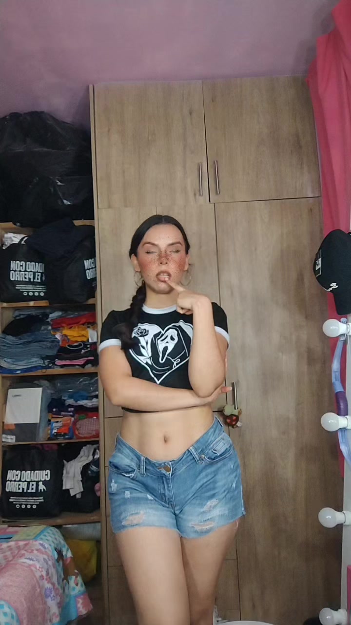 @Angie21.