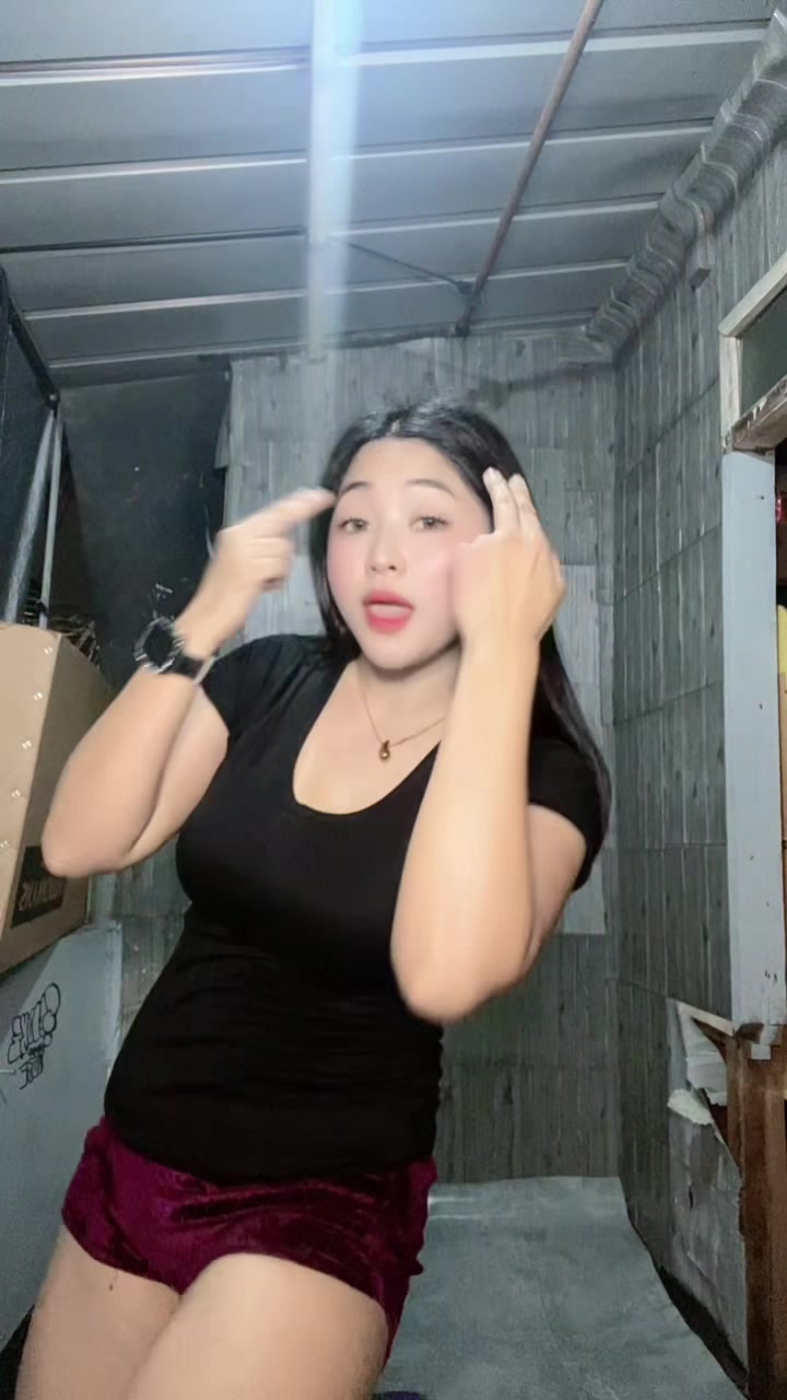 @Sirenang Chinita ᥫ᭡.