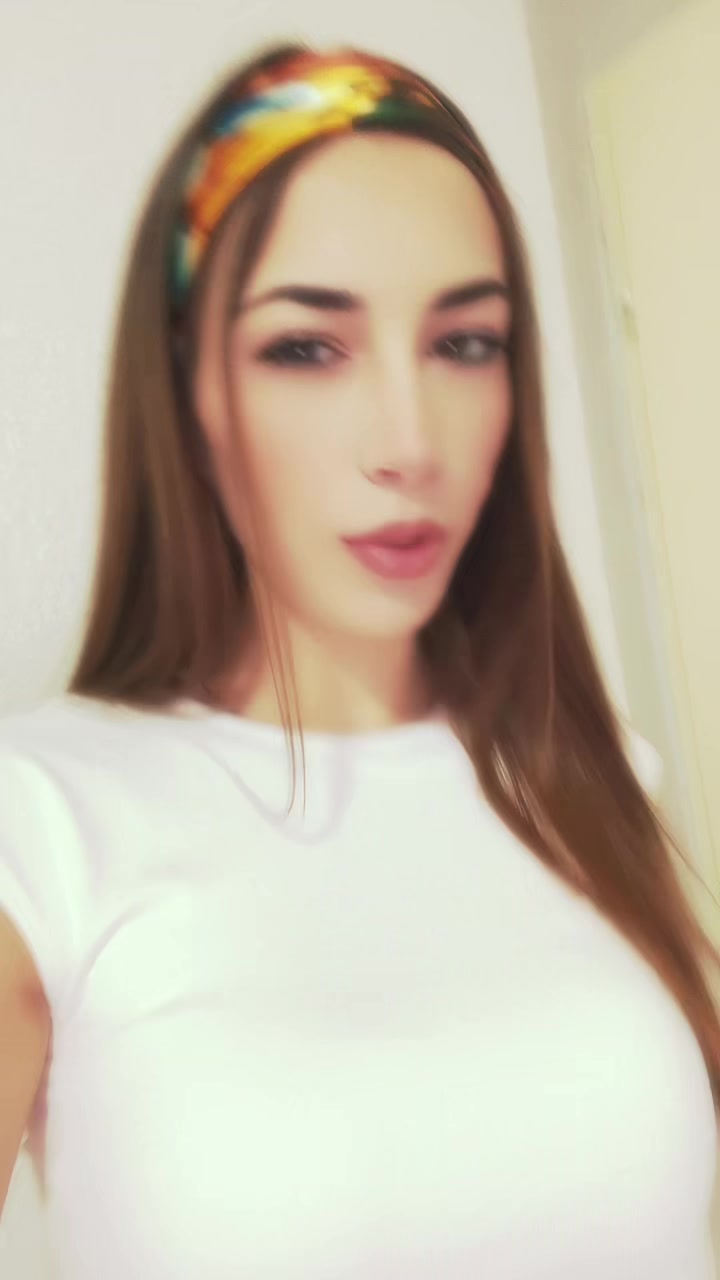 @𝓝𝓲𝓷𝓪
