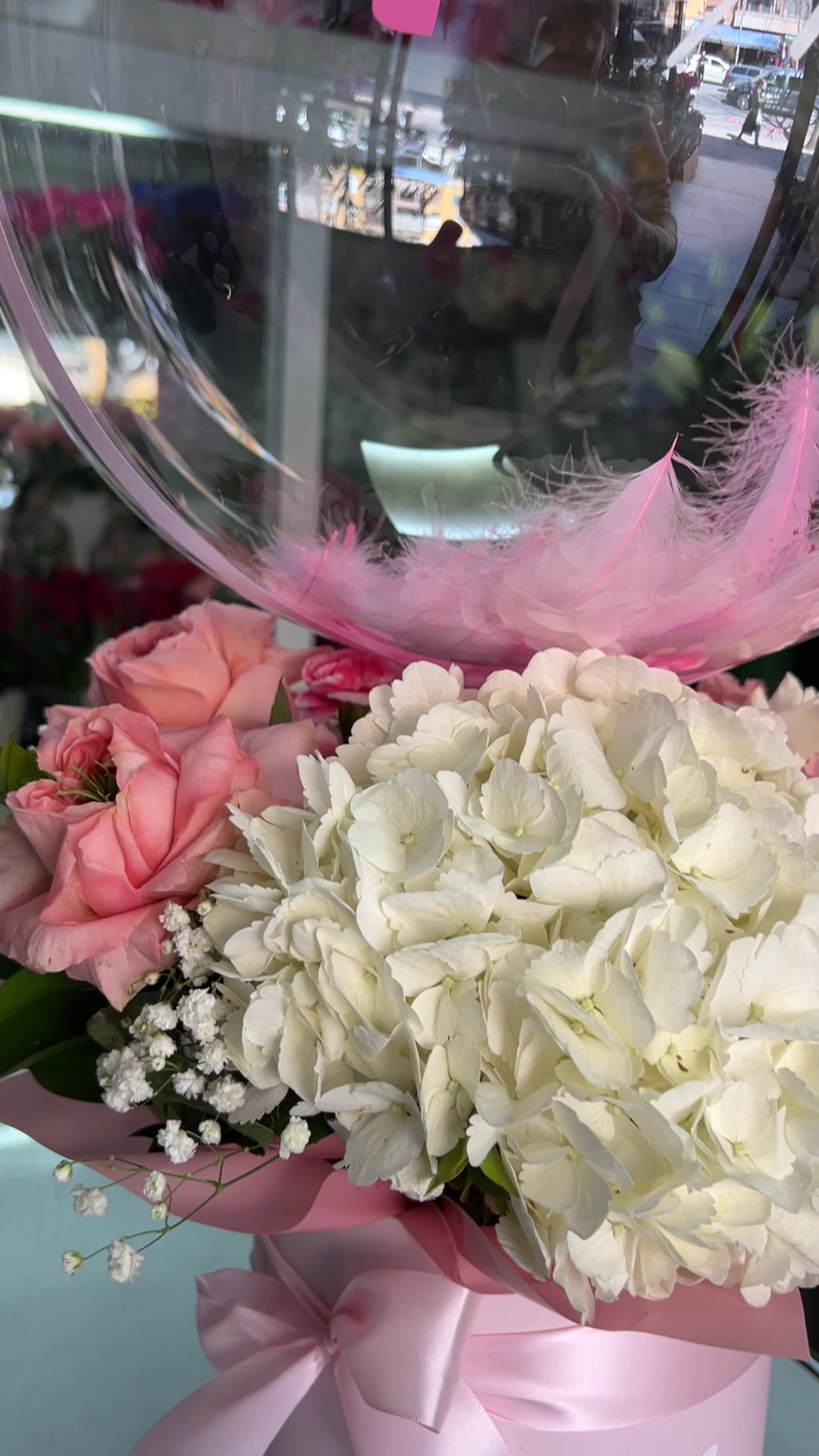 @Lona’s flowers shop