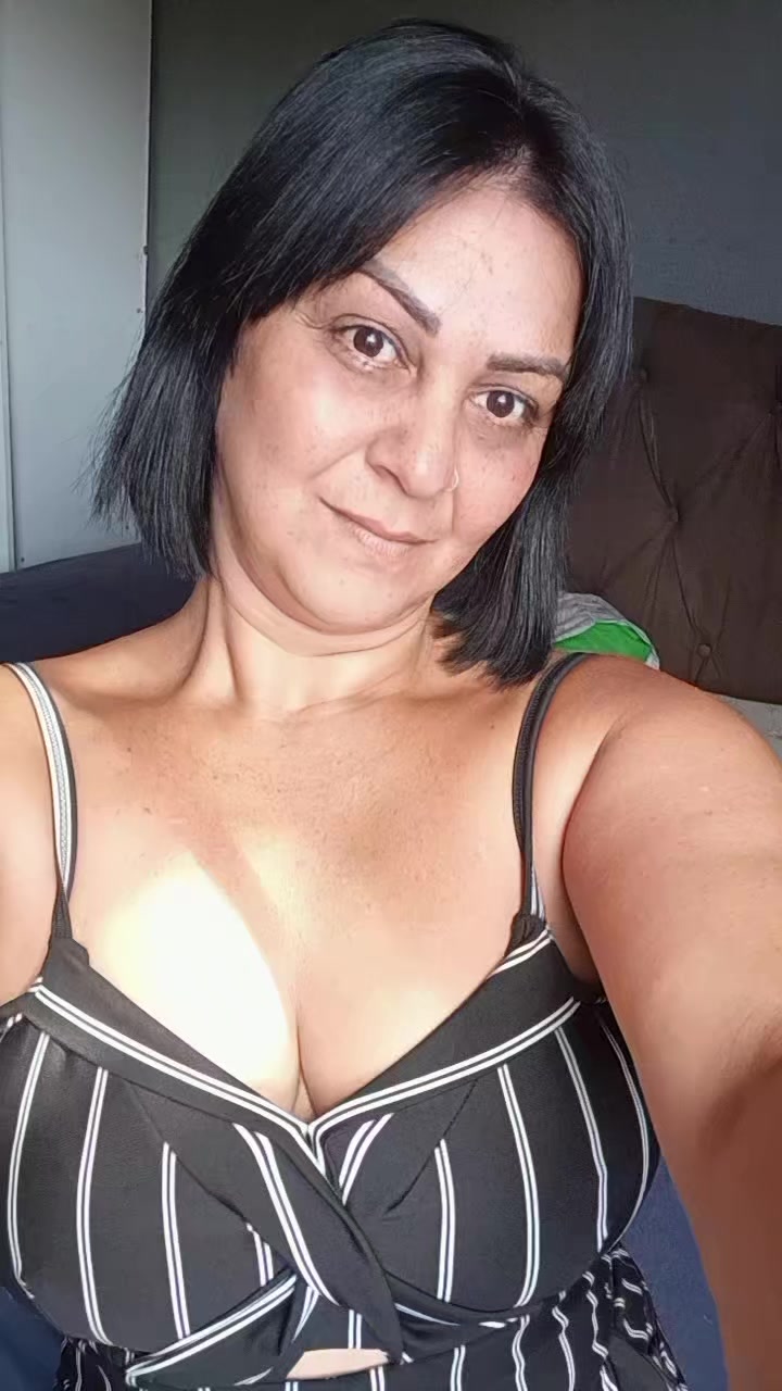 @Adriana Le&atilde;o