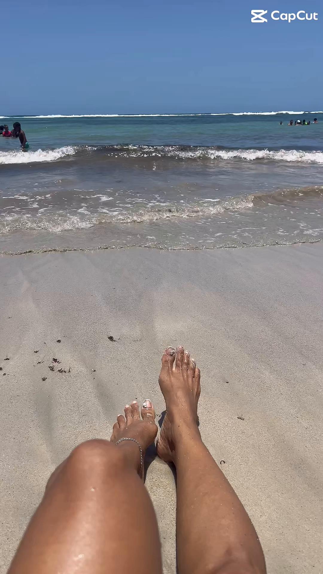 @liztheoriginal