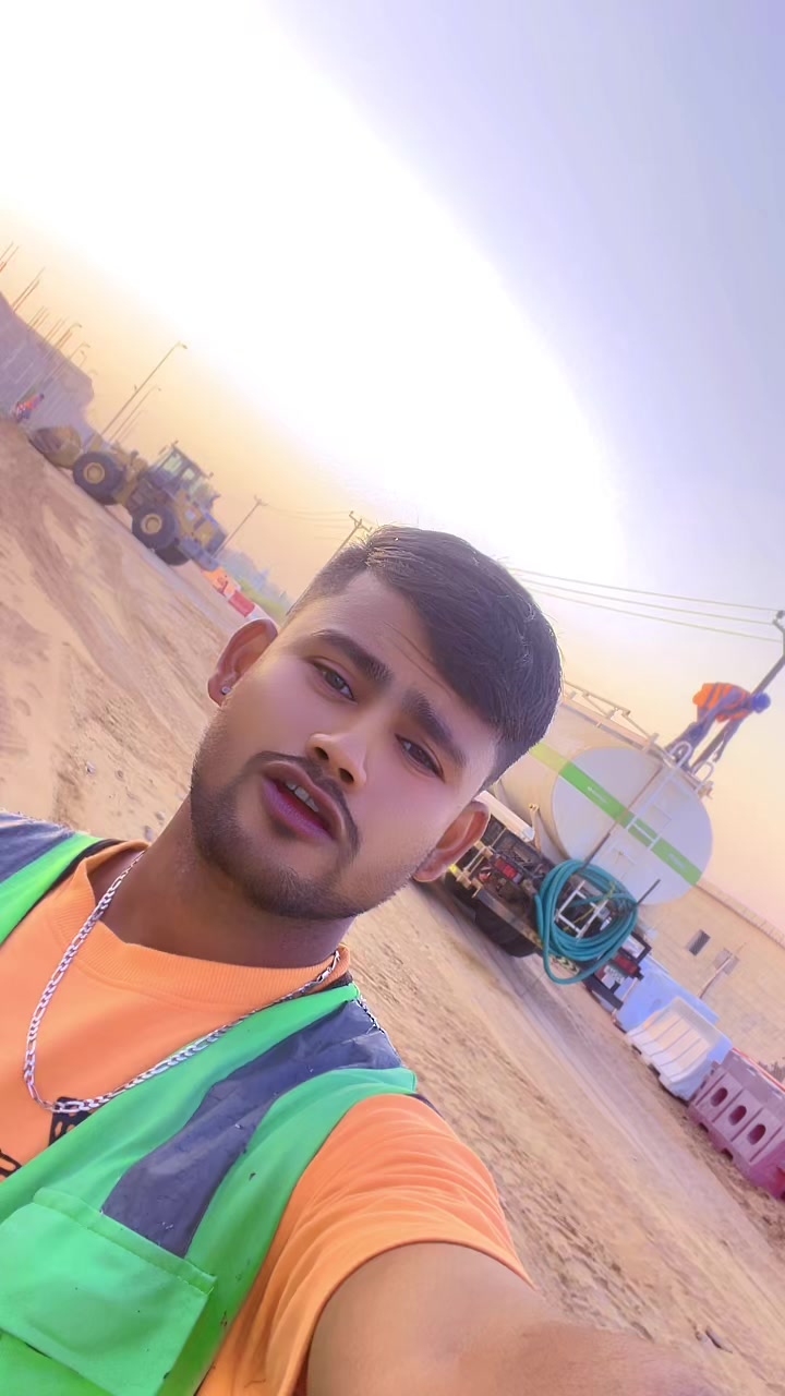 @ज्ञानेंद्र🫶🏻 कुशवाहा🖤🥀😇