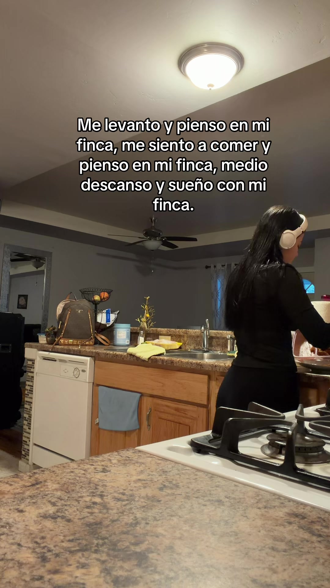 @Angie Gómez🖤
