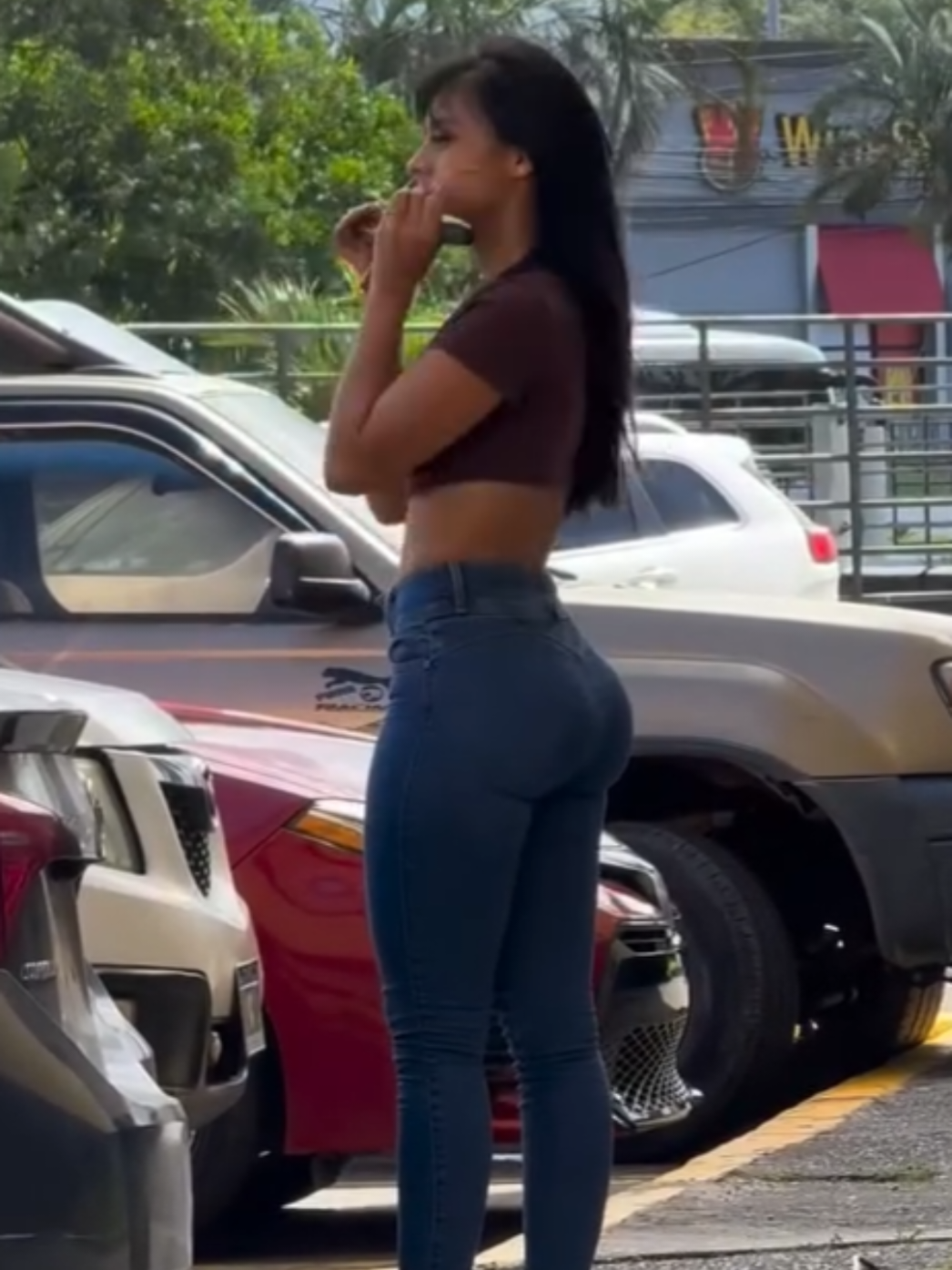 @Brenda Sernaque Fuentes