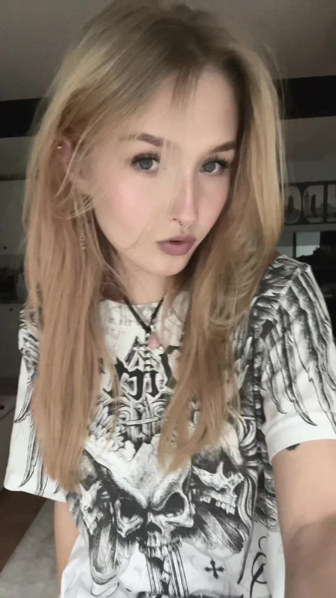 @lo