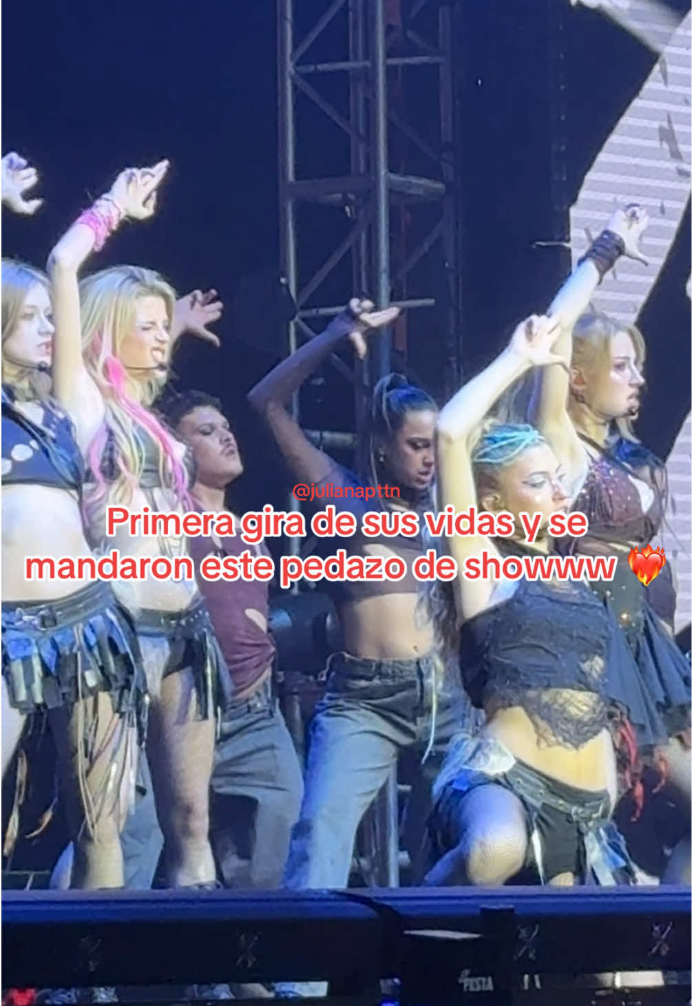 @Juliana 🇦🇷 (Ig juli.dancer_)