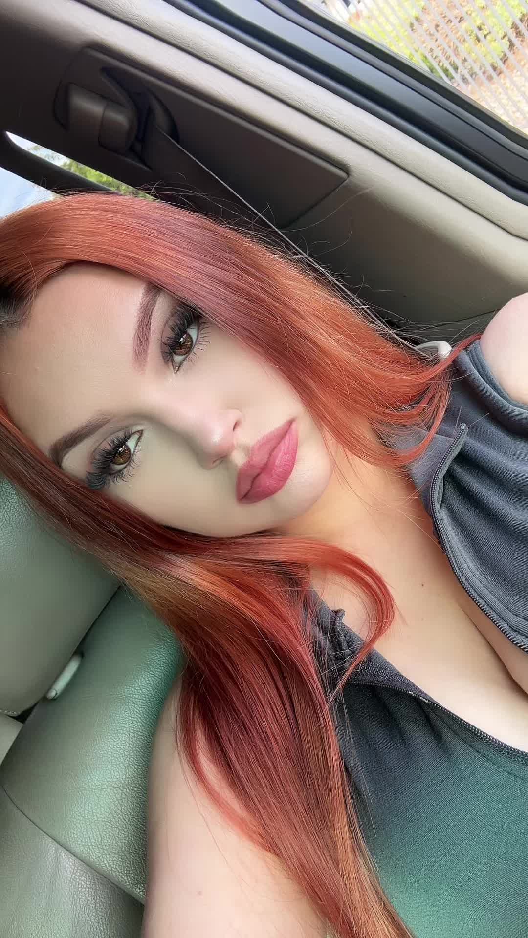 @Katiebabyy 🍒🎱🍸