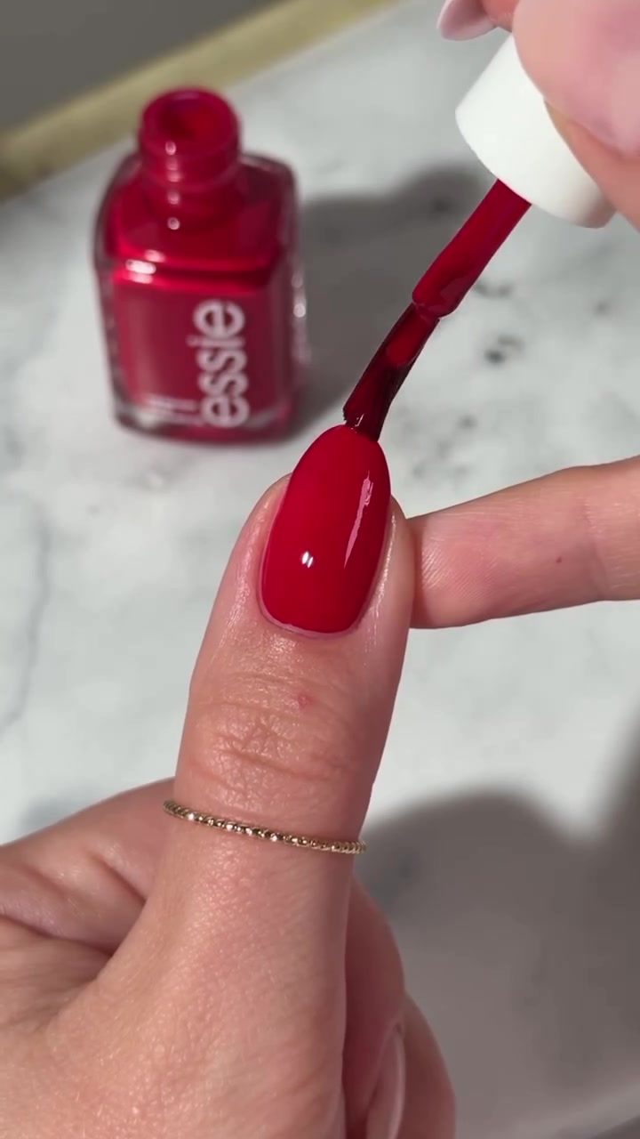 @essie