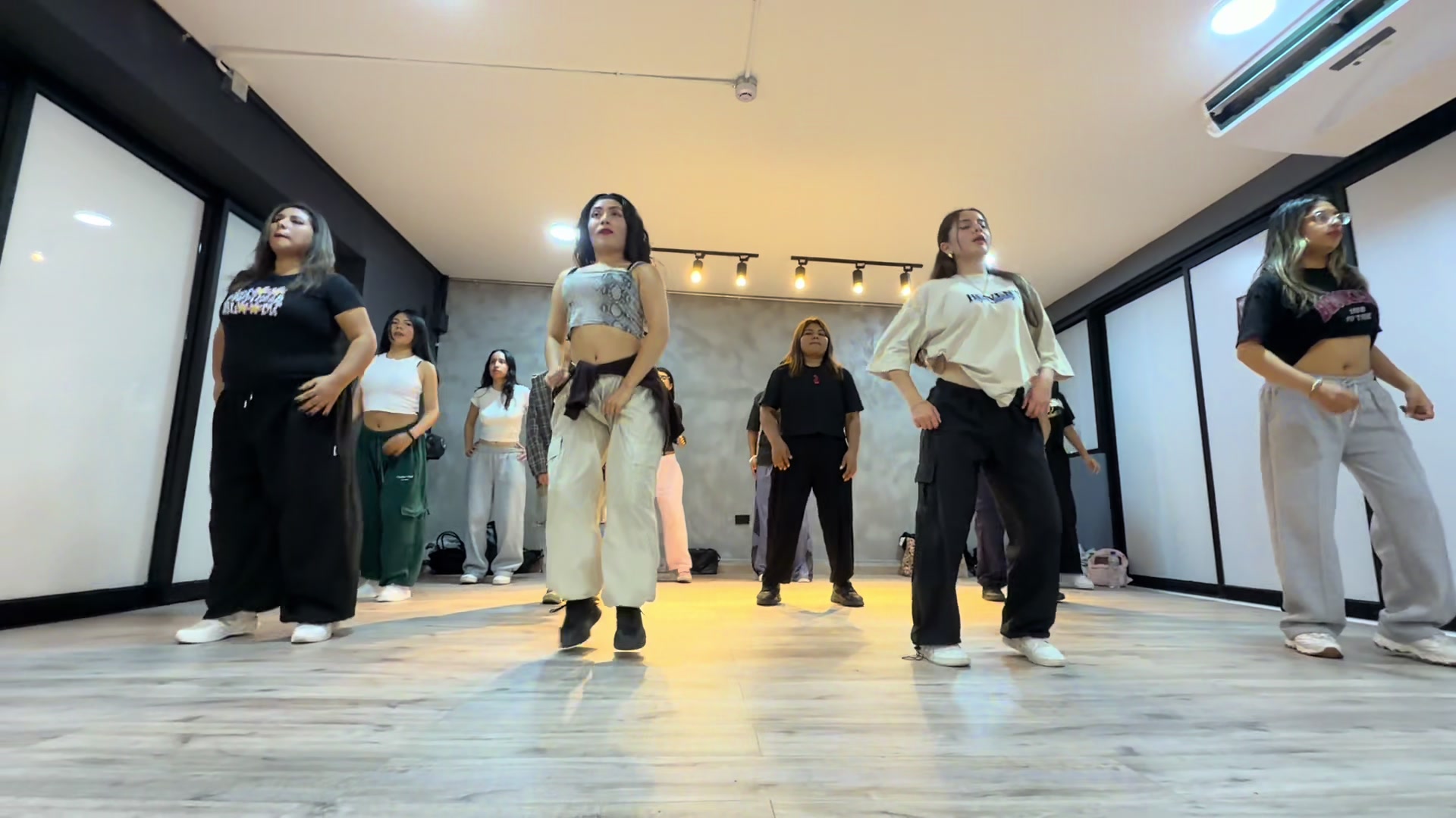 @X FORCE - ESCUELA DE BAILE