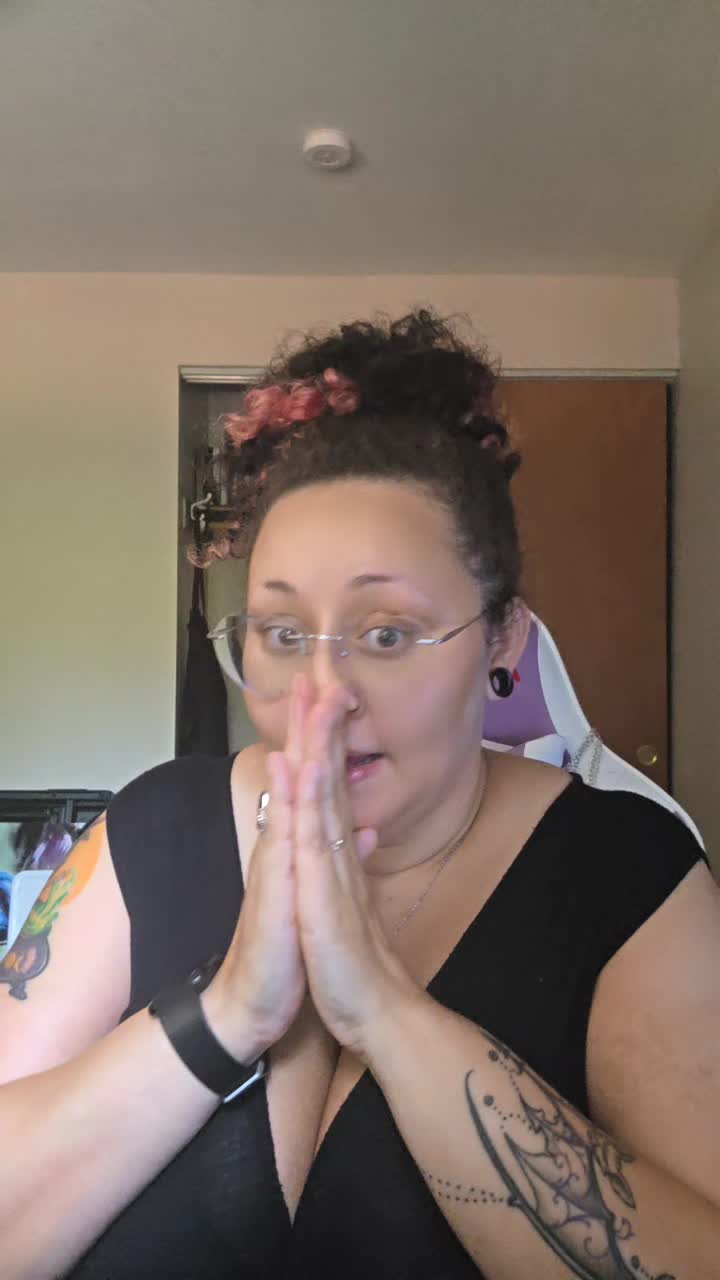 @TheQueerQueenofHalloween
