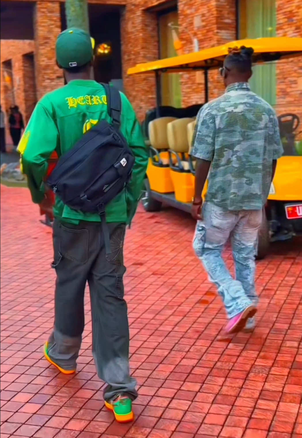 @Feez Visuals✰