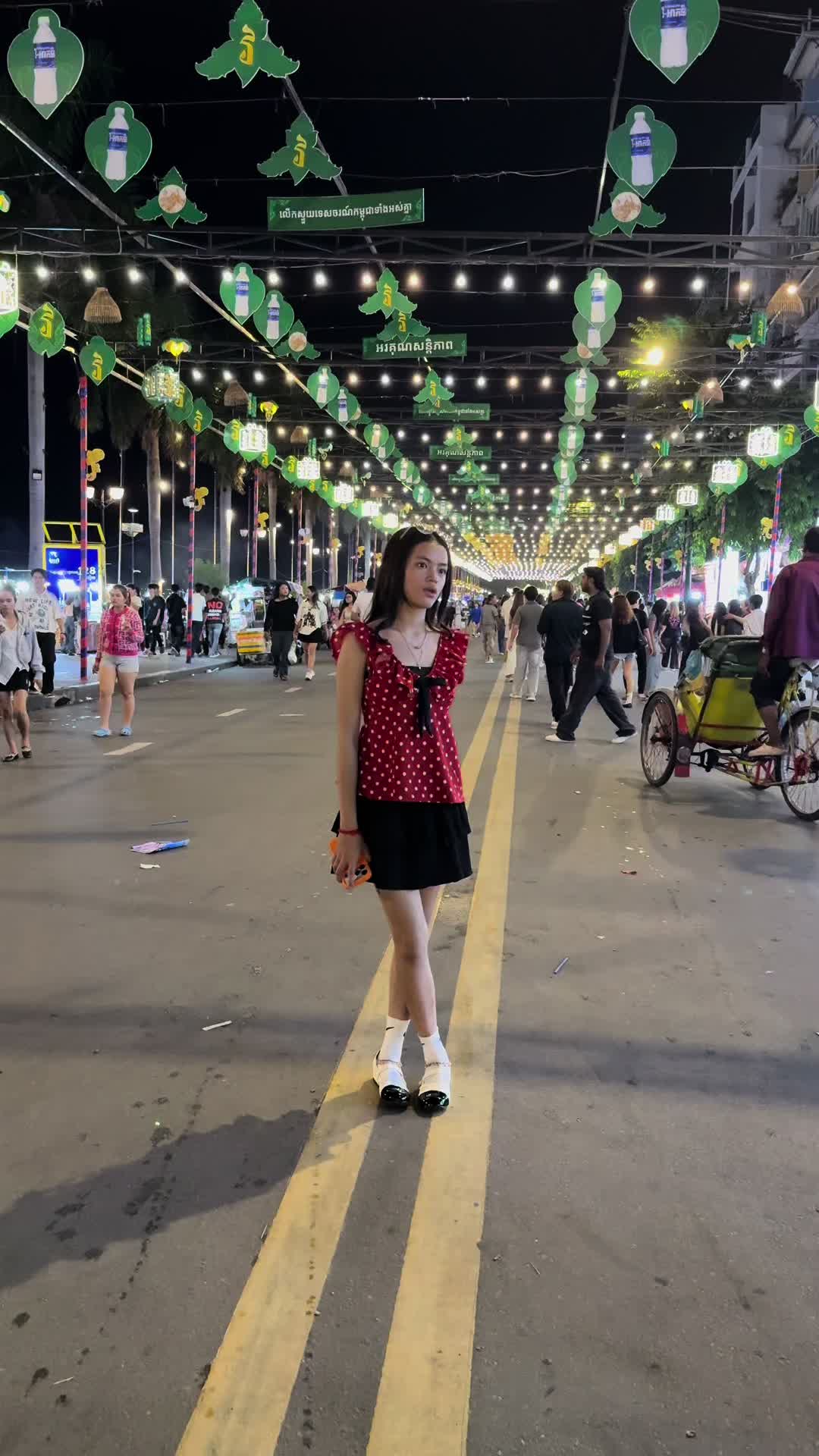 @ម៉ាក់ម៉េងឡុង ម៉េងលី