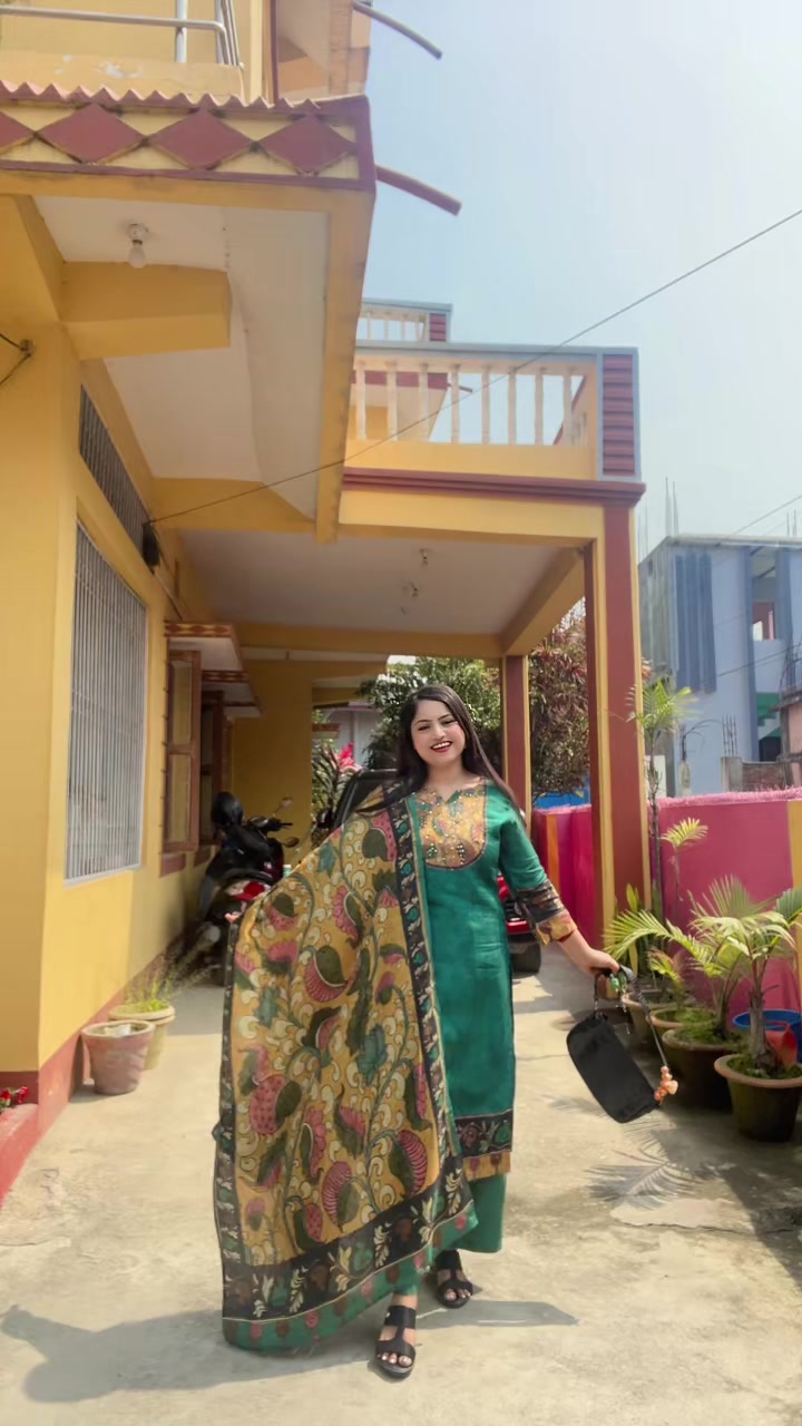 @Rambha Jha 👑