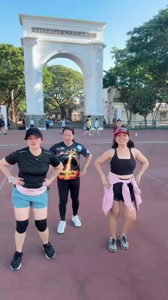 @FurMomCel🤎
