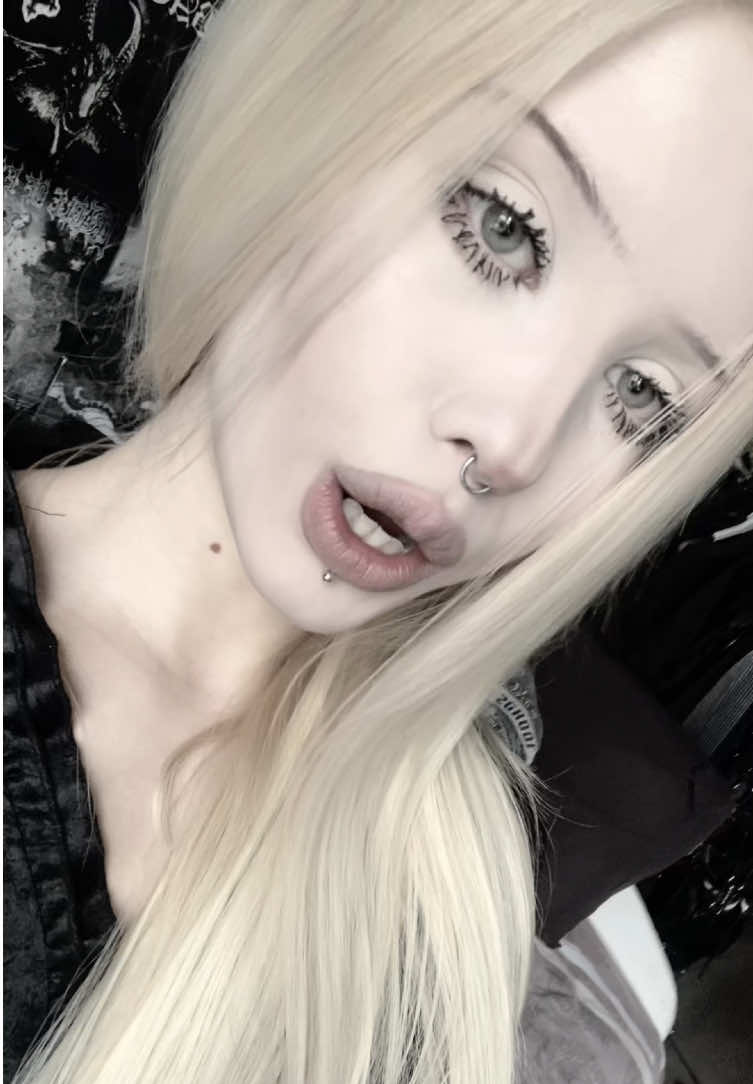 @♱⃓𝔡𝔞𝔪𝔫⚔︎𝔴𝔦𝔱𝔠𝔥𝔮♱⃓