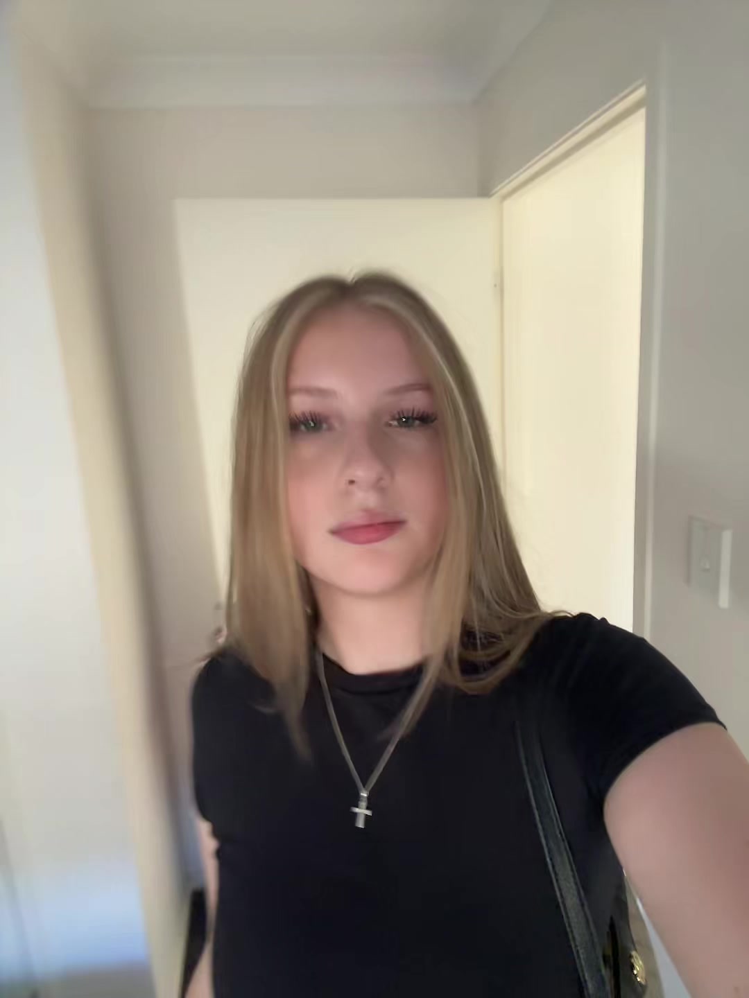@𝐂𝐡𝐚𝐫𝐥𝐨𝐭𝐭𝐞
