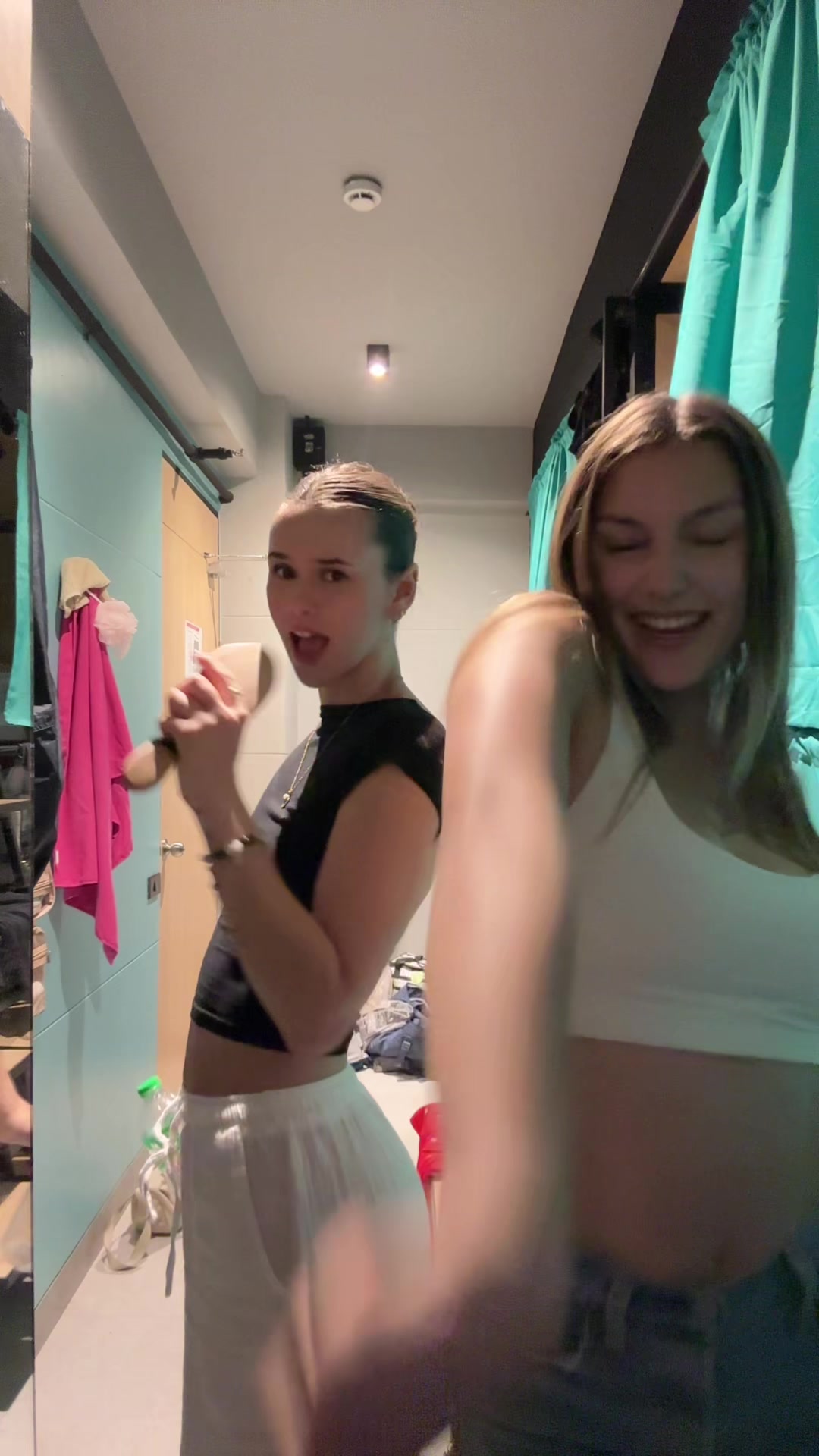 @Sabrina Joakssss