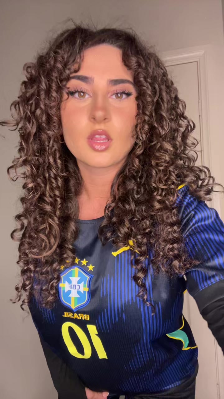@Juliana Demirel