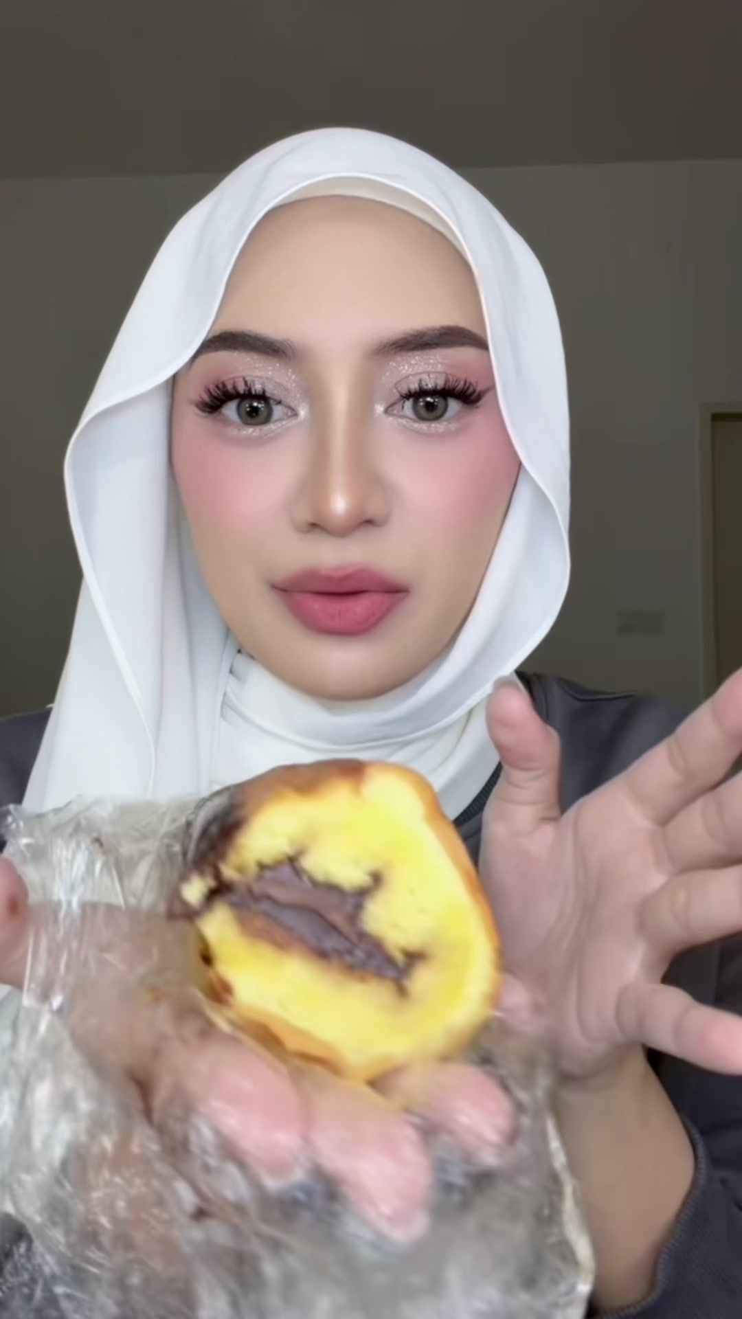@yana hassan