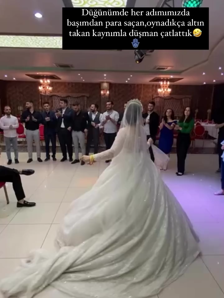 @D&uuml;ğ&uuml;nlerden Kesitler
